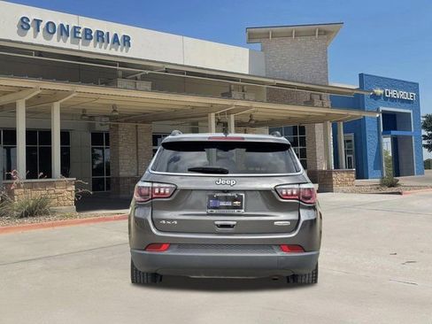 Used 2019 Jeep Compass Latitude w/ Popular Equipment Group image 6