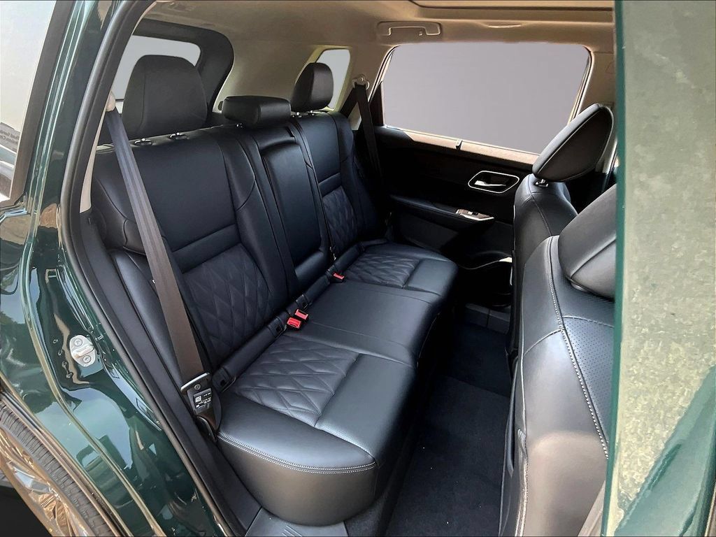 New 2026 Nissan Rogue Platinum AWD/4WD image 10