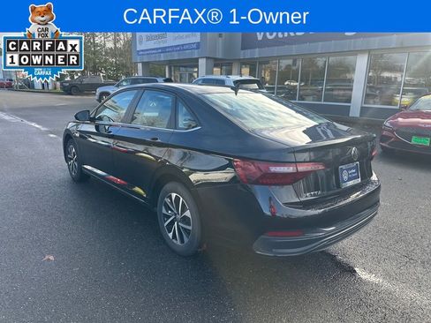 Used 2023 Volkswagen Jetta S image 4