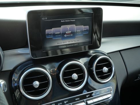 Used 2016 Mercedes-Benz C 300 4MATIC Sedan image 22