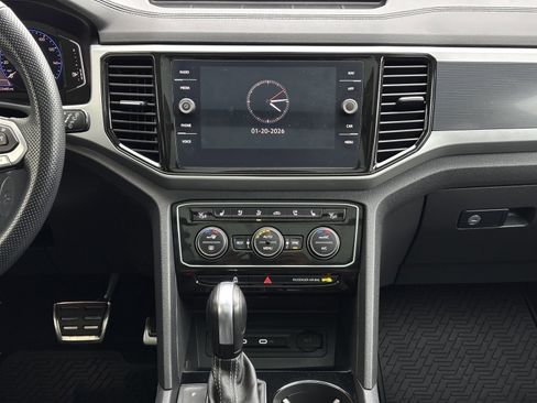 Used 2021 Volkswagen Atlas SEL Premium image 23