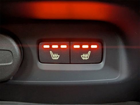 New 2026 Volvo XC40 B5 Ultra w/ Protection Package Premier image 17