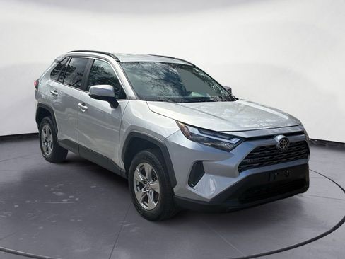 Used 2023 Toyota RAV4 XLE image 7