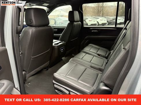 Used 2025 Chevrolet Suburban Z71 image 33
