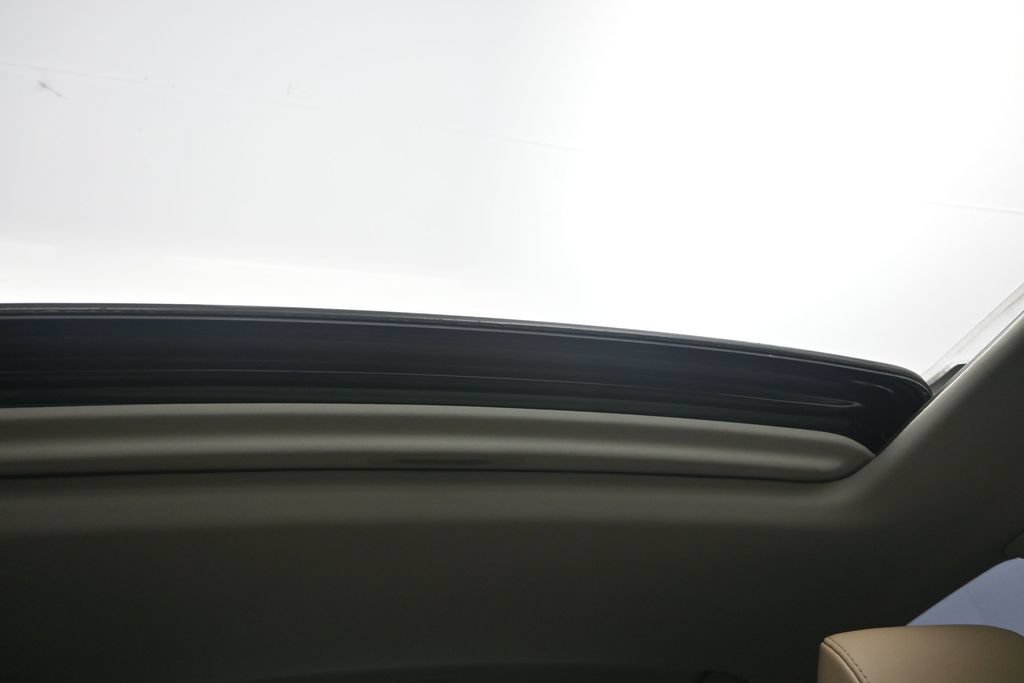 Certified 2021 Lexus ES 300h w/ Accessory Package FWD image 26