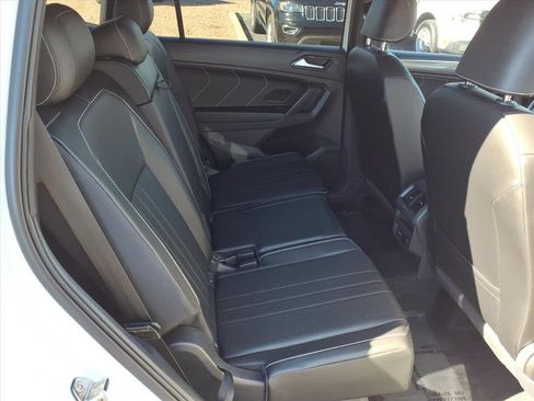 Certified 2022 Volkswagen Tiguan SE R-Line image 13