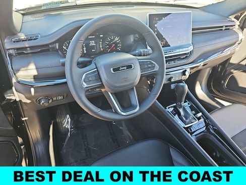 New 2026 Jeep Compass Latitude image 15