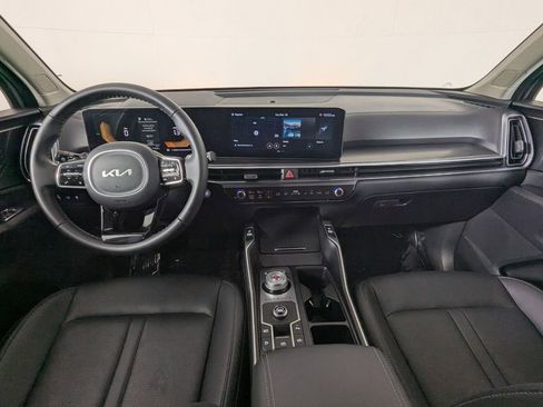 Used 2025 Kia Sorento EX image 13