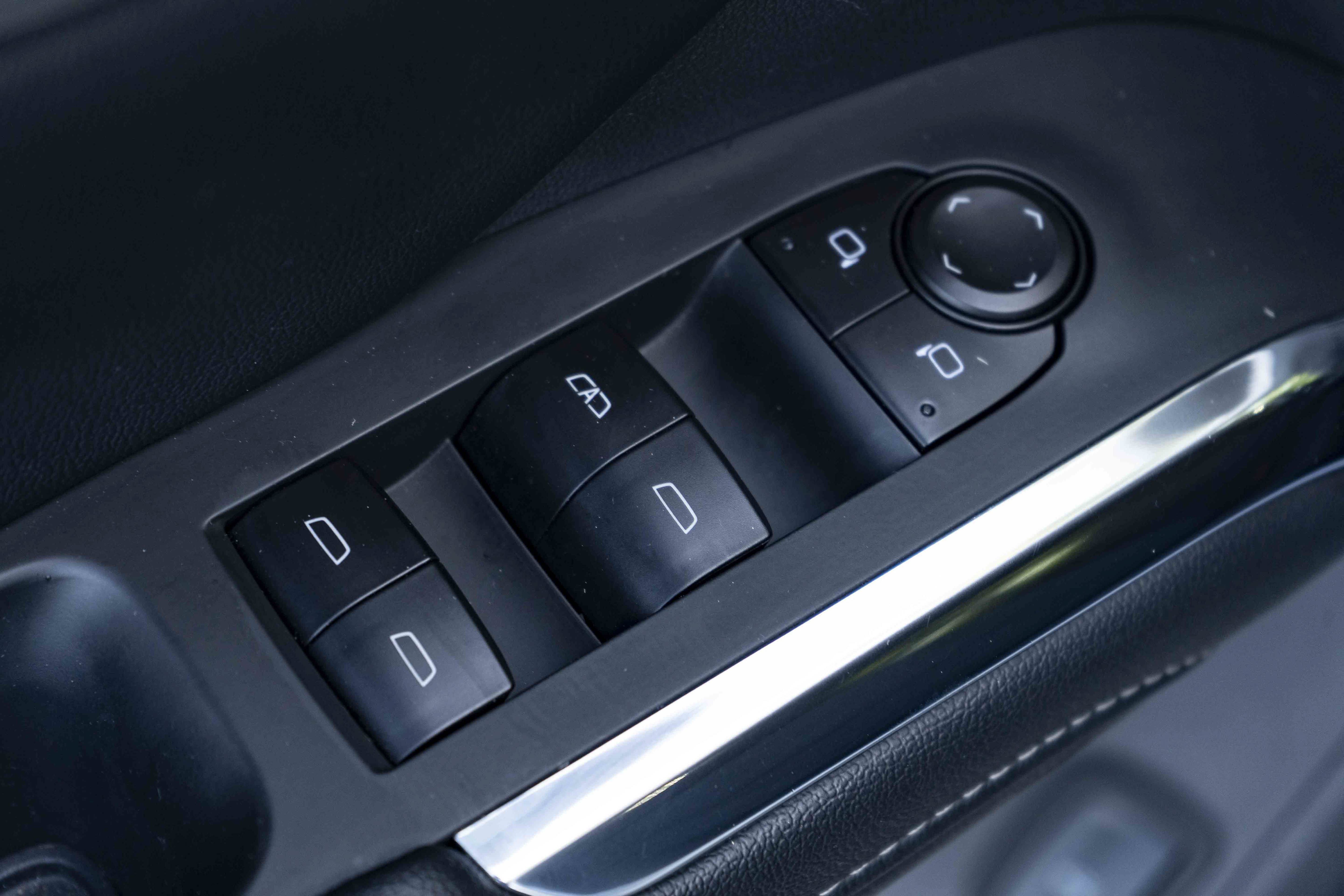 Used 2026 Chevrolet Traverse LT w/ Driver Confidence Package FWD image 35