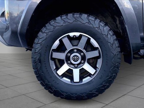 Used 2020 Toyota 4Runner TRD Off-Road Premium w/ Moonroof Package image 11