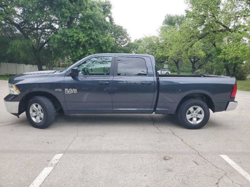 Used 2020 RAM 1500 Classic SLT RWD image 3