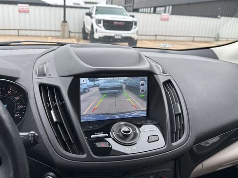 Used 2019 Ford Escape Titanium FWD image 6
