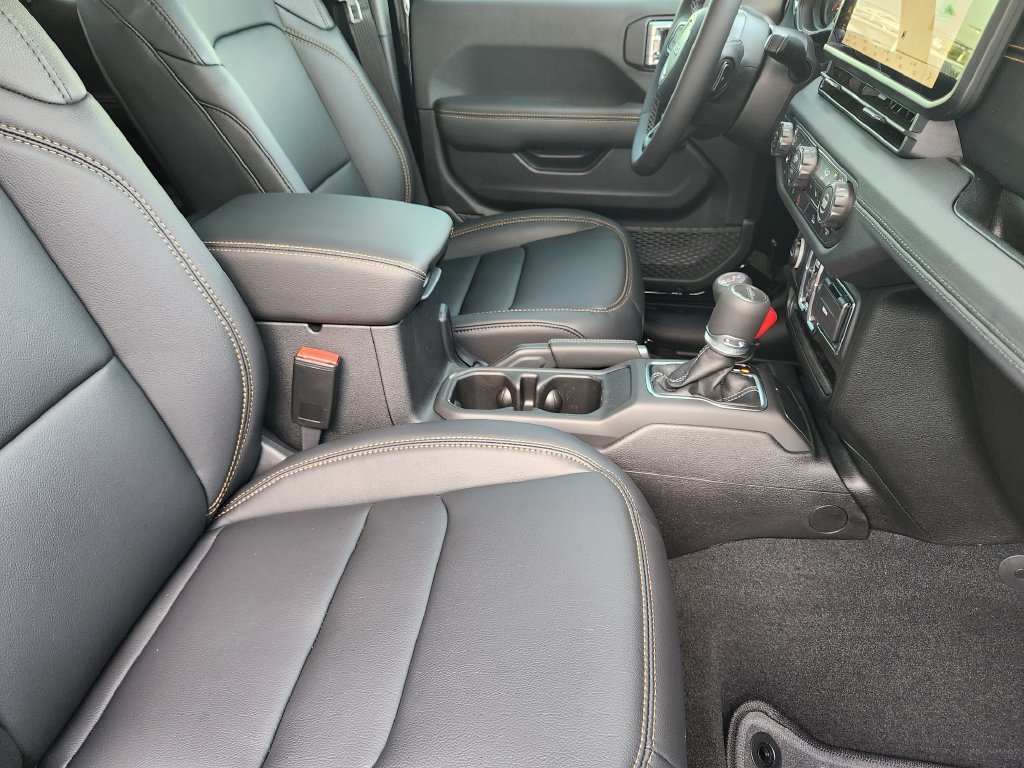 New 2026 Jeep Gladiator Mojave AWD/4WD image 11