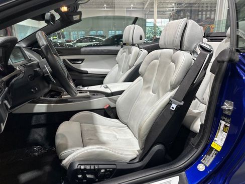 Used 2012 BMW M6 Convertible RWD image 5