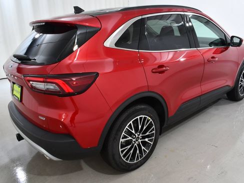New 2025 Ford Escape SE w/ PHEV Premium Package FWD image 11