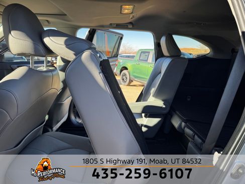 Used 2023 Toyota Highlander Limited image 46