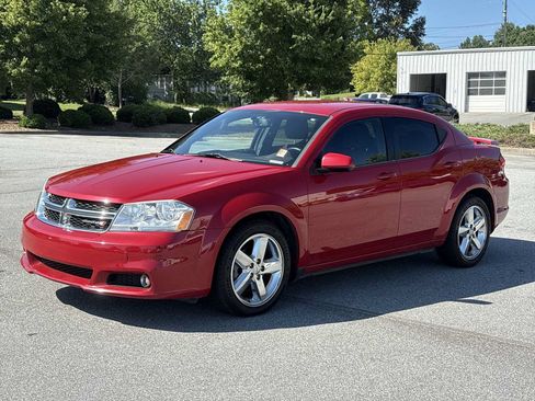 Used 2012 Dodge Avenger SXT Plus FWD image 2