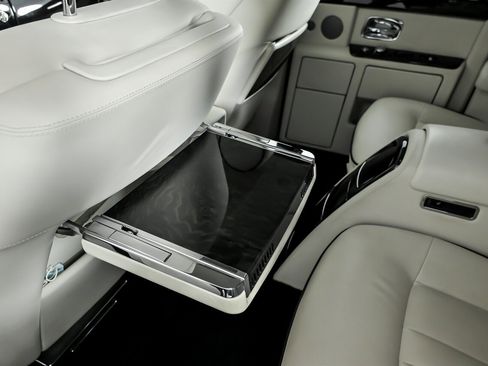 Used 2013 Rolls-Royce Phantom Sedan image 28