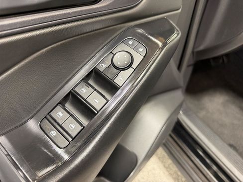 Used 2024 Nissan Rogue S AWD/4WD image 12