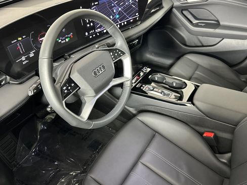 Used 2025 Audi A6 e-tron Premium w/ Convenience Package image 9