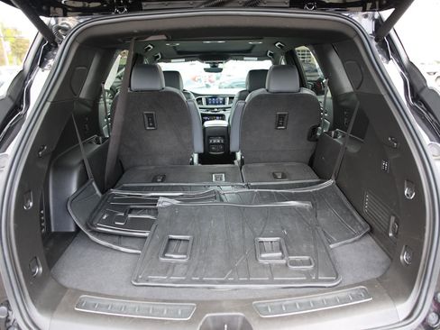 Used 2022 Buick Enclave Premium w/ Experience Buick Package AWD/4WD image 14