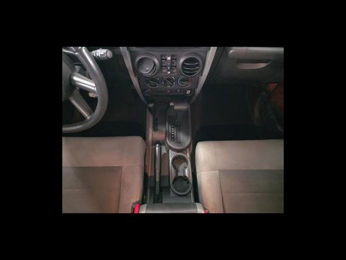 Used 2010 Jeep Wrangler Unlimited Sport AWD/4WD image 16