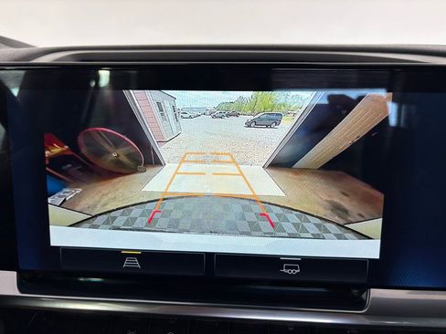 Used 2023 Chevrolet Silverado 1500 LT image 46