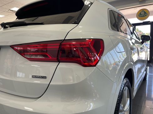Used 2019 Audi Q3 2.0T Premium Plus w/ Premium Plus Package AWD/4WD image 17
