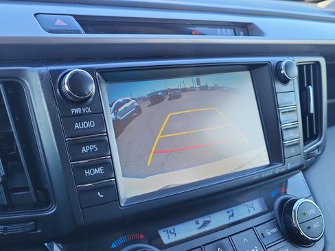 Used 2018 Toyota RAV4 XLE image 21