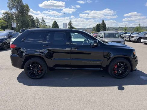 Used 2017 Jeep Grand Cherokee SRT AWD/4WD image 9