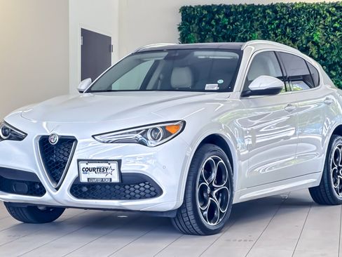 Used 2020 Alfa Romeo Stelvio Ti Lusso AWD/4WD image 8