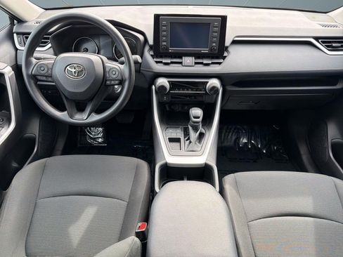 Used 2022 Toyota RAV4 LE FWD image 14