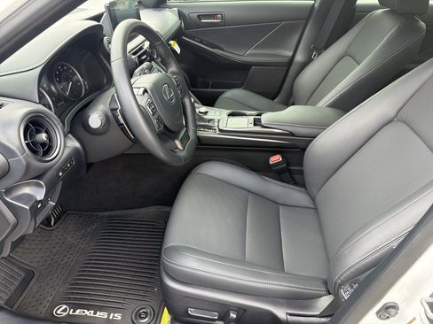 Used 2025 Lexus IS 350 F Sport RWD image 19