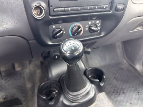 Used 2001 Ford Ranger 2WD Regular Cab image 18