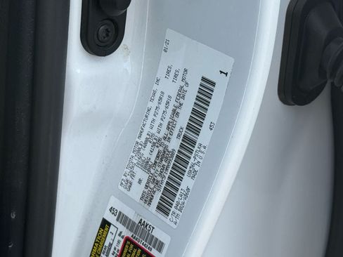 Used 2021 Toyota Tundra Limited w/ Limited Premium Package AWD/4WD image 35