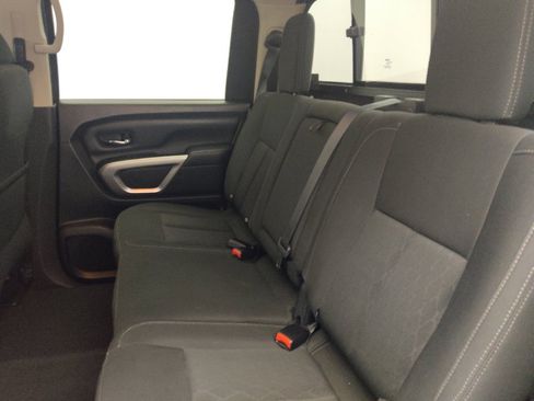 Used 2017 Nissan Titan SV RWD image 18