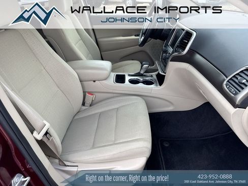 Used 2017 Jeep Grand Cherokee Laredo w/ Quick Order Package 23E AWD/4WD image 36