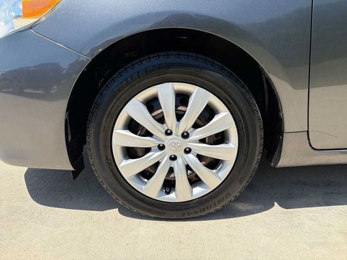 Used 2013 Toyota Corolla LE FWD image 10