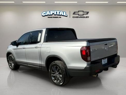 Used 2022 Honda Ridgeline Sport image 3
