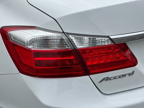 Used 2015 Honda Accord EX-L image 26