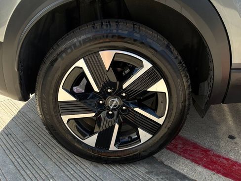 Used 2026 Nissan Kicks SV w/ Cold Weather Package AWD/4WD image 9