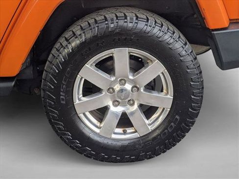 Used 2012 Jeep Wrangler Unlimited Sahara w/ Dual Top Group image 21