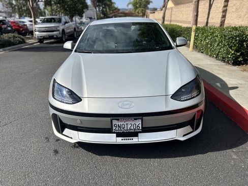 Used 2023 Hyundai Ioniq 6 SEL image 3
