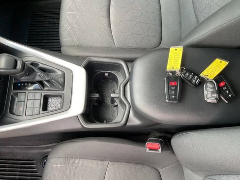 Used 2022 Toyota RAV4 XLE w/ Convenience Package AWD/4WD image 32