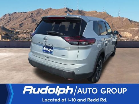 Used 2025 Nissan Rogue SV AWD/4WD image 5