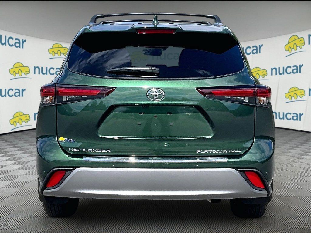Used 2025 Toyota Highlander Platinum AWD/4WD image 5