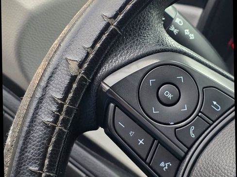 Used 2020 Toyota Corolla LE image 20