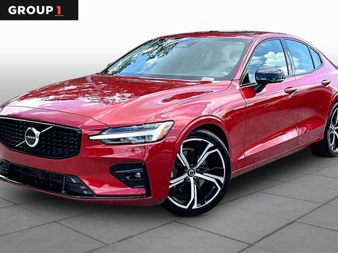 Used 2023 Volvo S60 B5 Core FWD image 1