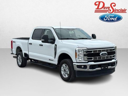 Used 2025 Ford F250 XLT AWD/4WD image 4