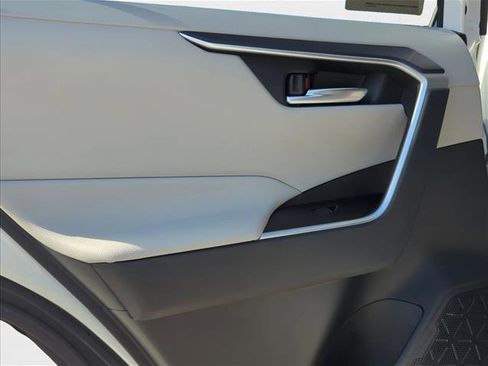 New 2025 Toyota RAV4 XLE image 23